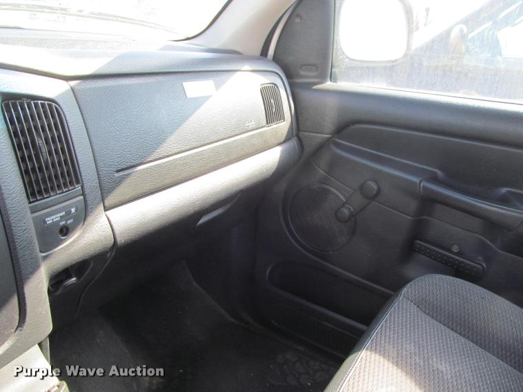 image for item K4926 2005 Dodge Ram 1500 pickup truck