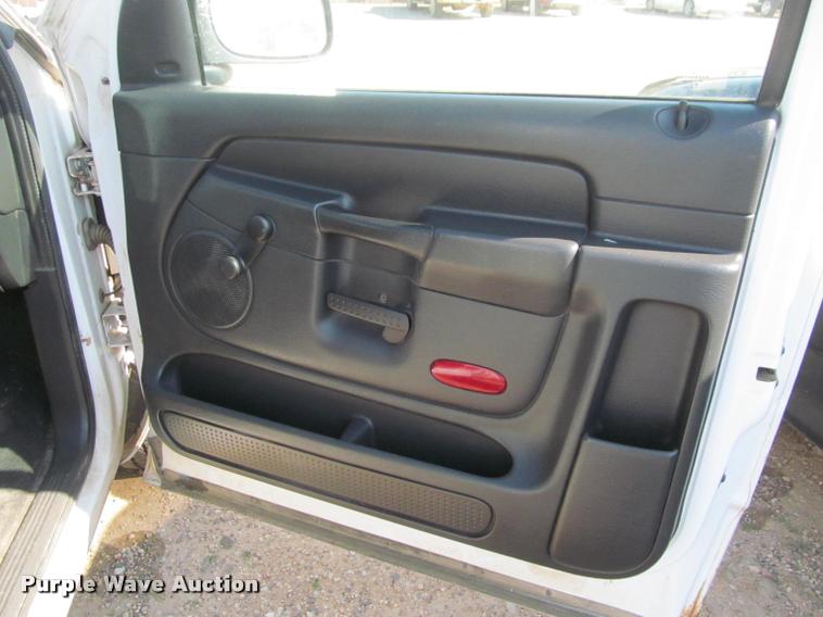 image for item K4926 2005 Dodge Ram 1500 pickup truck