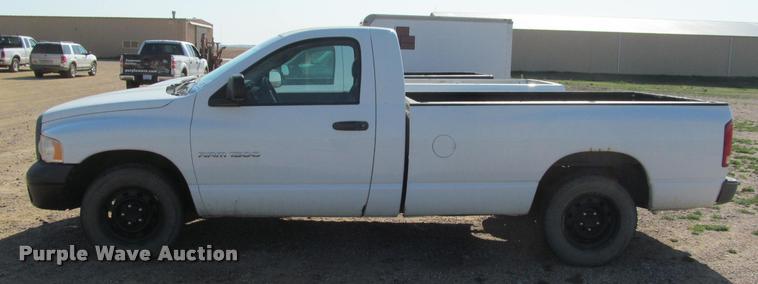 image for item K4927 2004 Dodge Ram 1500 pickup truck