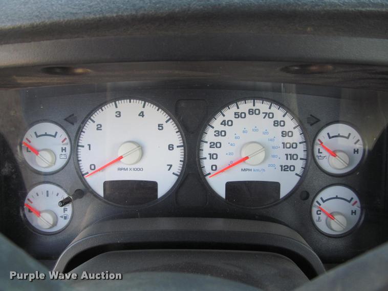 image for item K4927 2004 Dodge Ram 1500 pickup truck