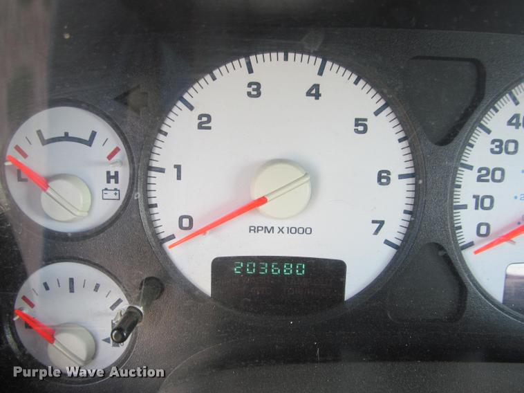 image for item K4927 2004 Dodge Ram 1500 pickup truck