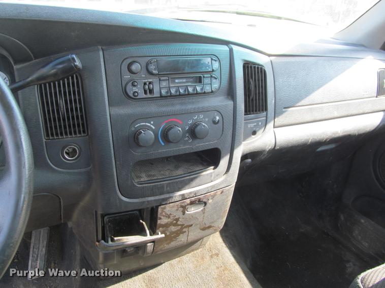 image for item K4927 2004 Dodge Ram 1500 pickup truck