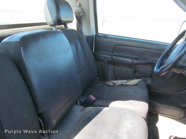 image for item K4927 2004 Dodge Ram 1500 pickup truck
