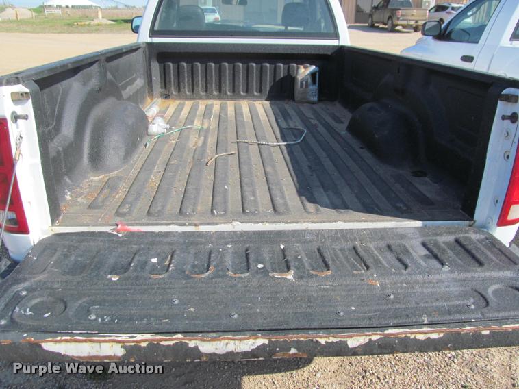 image for item K4927 2004 Dodge Ram 1500 pickup truck
