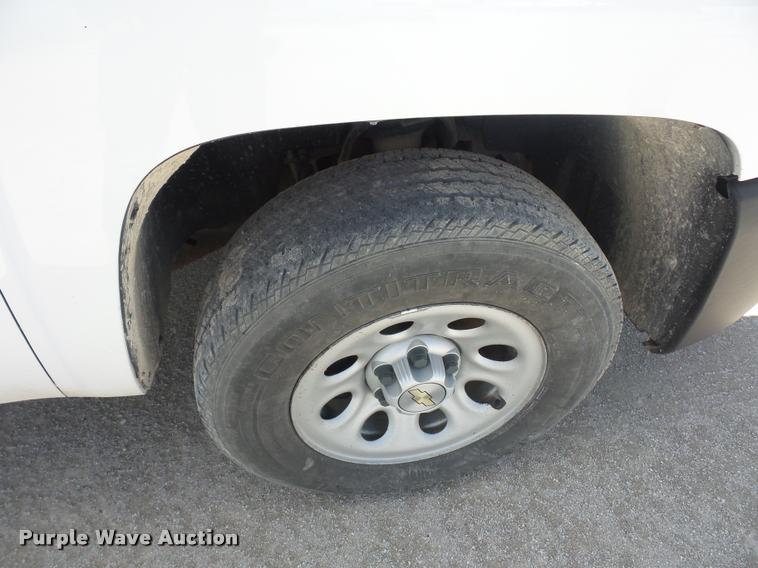 image for item L4682 2008 Chevrolet Silverado 1500 Ext. Cab pickup truck