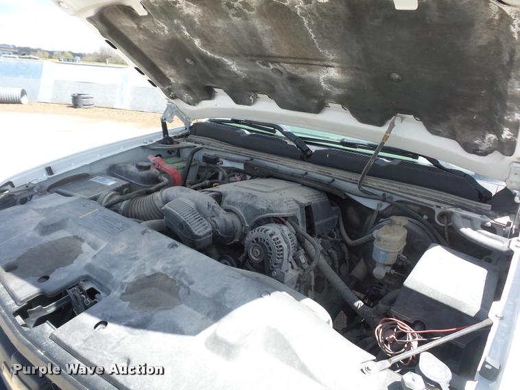 image for item L4682 2008 Chevrolet Silverado 1500 Ext. Cab pickup truck