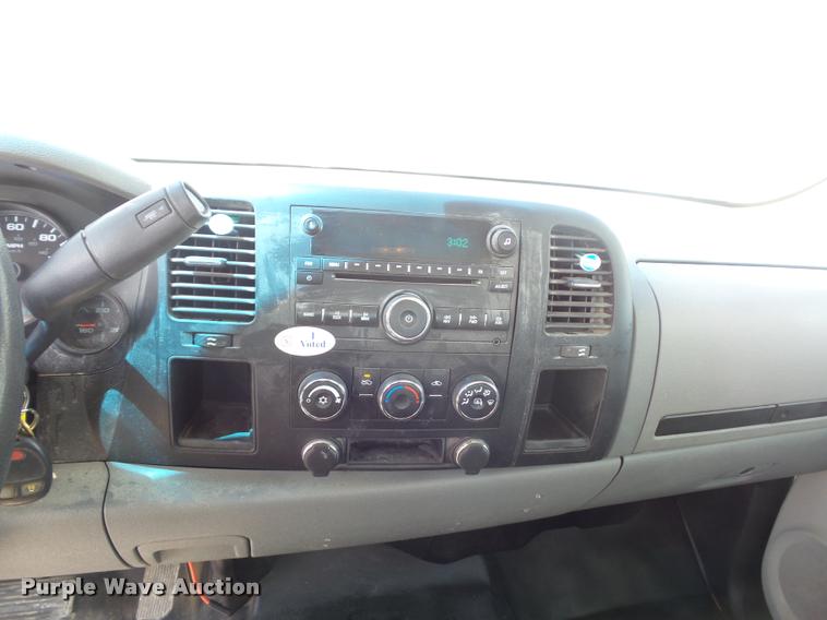 image for item L4682 2008 Chevrolet Silverado 1500 Ext. Cab pickup truck