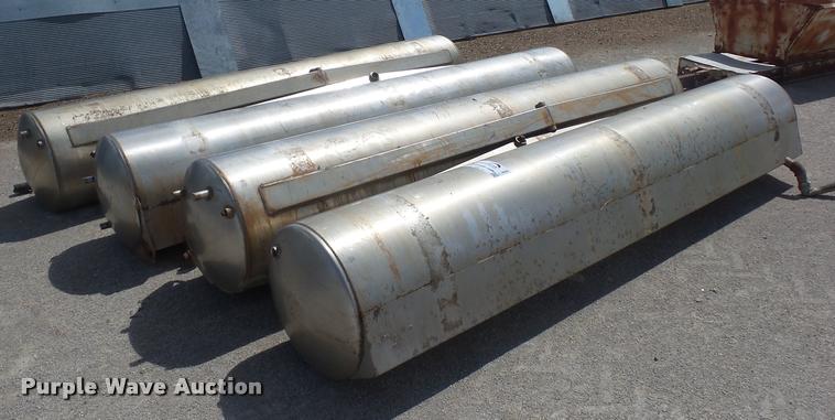 image for item L4684 (4) stainless steel tanks