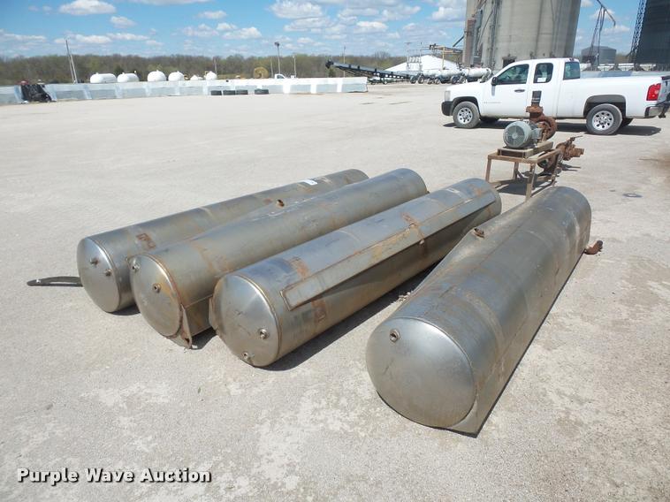 image for item L4684 (4) stainless steel tanks