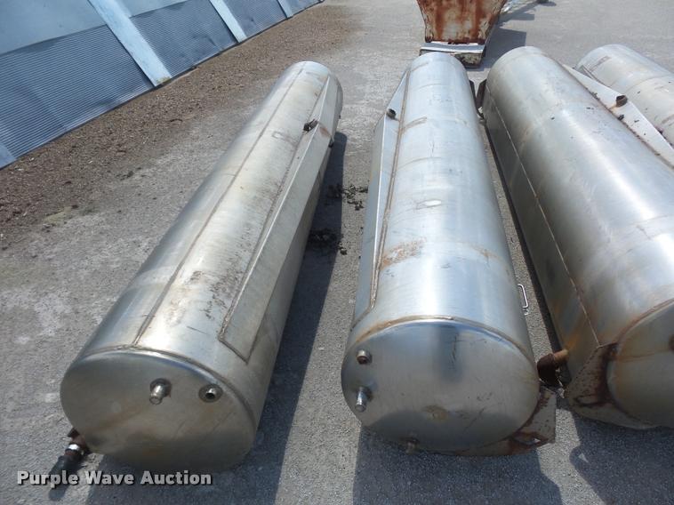 image for item L4684 (4) stainless steel tanks
