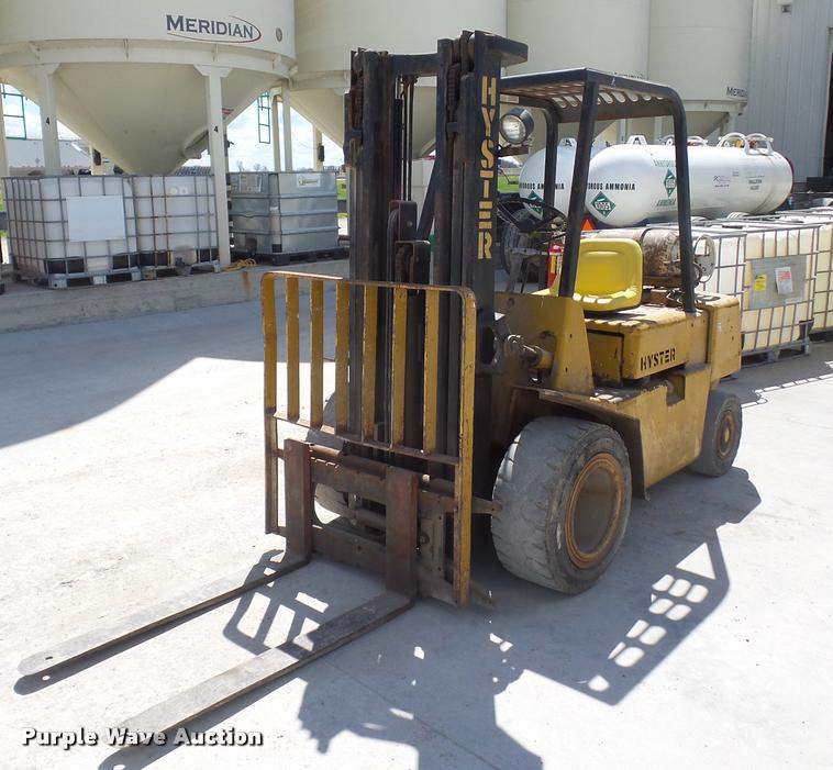 image for item L4695 Hyster forklift