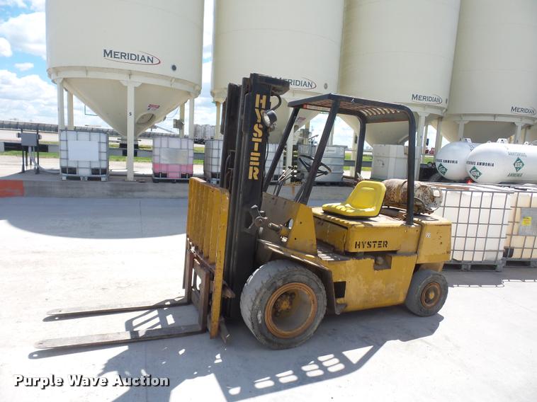 image for item L4695 Hyster forklift