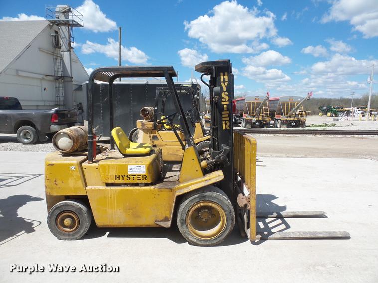 image for item L4695 Hyster forklift