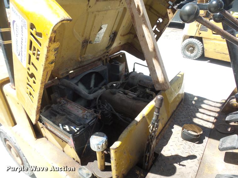 image for item L4695 Hyster forklift