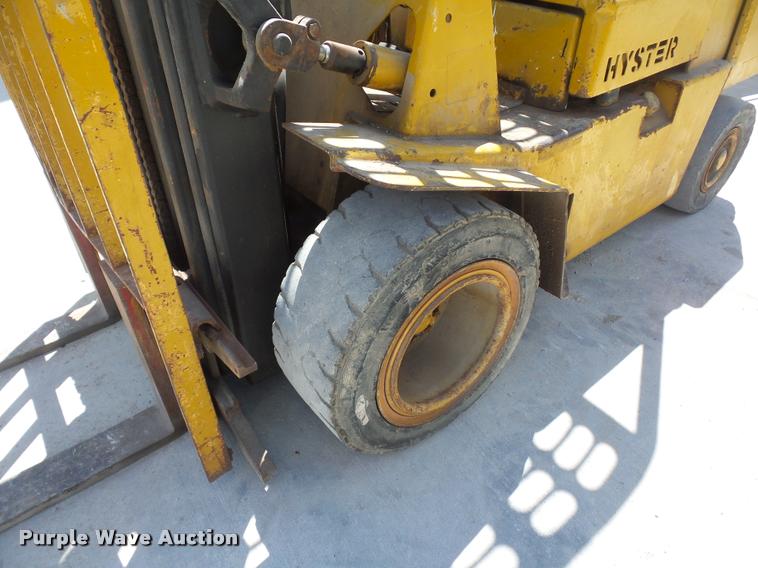 image for item L4695 Hyster forklift