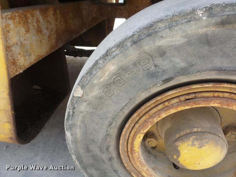 image for item L4695 Hyster forklift