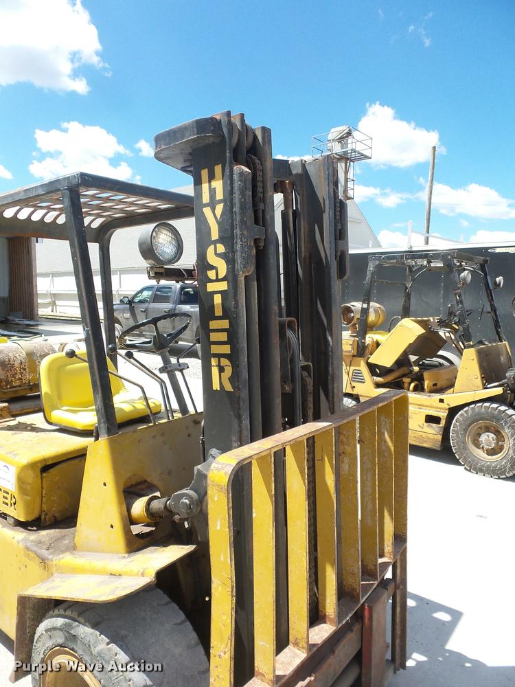 image for item L4695 Hyster forklift