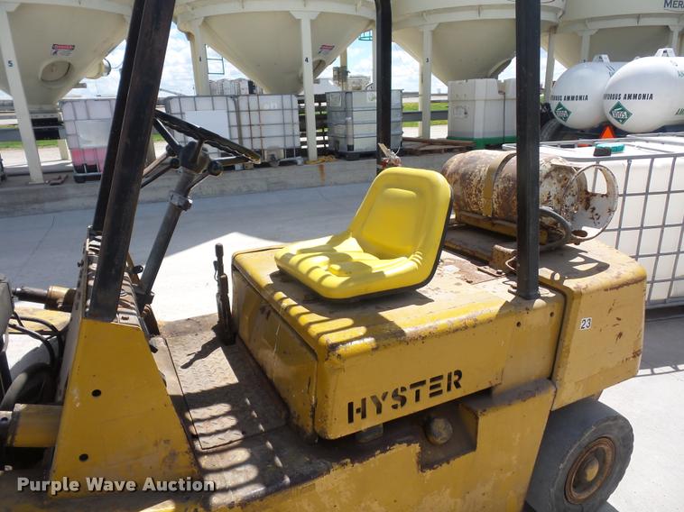 image for item L4695 Hyster forklift