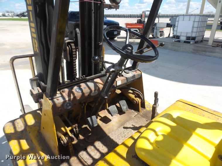 image for item L4695 Hyster forklift