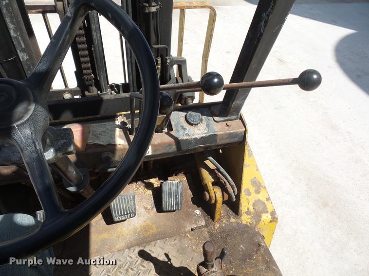 image for item L4695 Hyster forklift