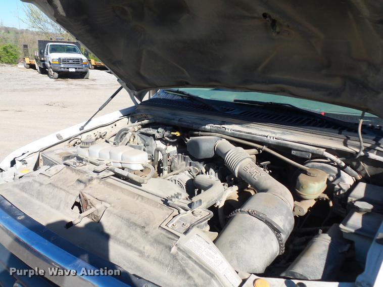 image for item L4699 2001 Ford F250 Super Duty SuperCab pickup truck