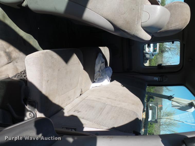 image for item L4699 2001 Ford F250 Super Duty SuperCab pickup truck