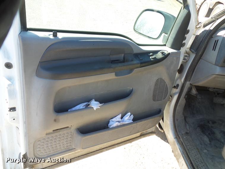 image for item L4699 2001 Ford F250 Super Duty SuperCab pickup truck