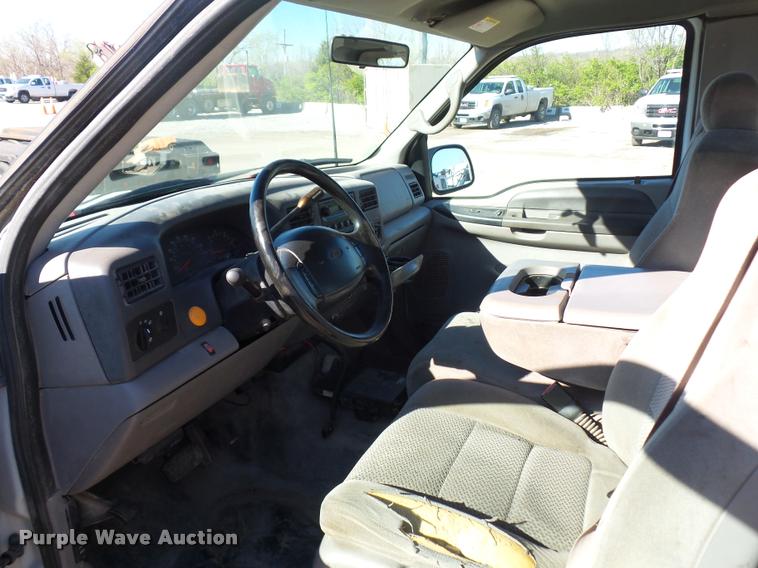 image for item L4699 2001 Ford F250 Super Duty SuperCab pickup truck