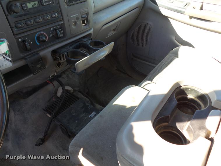 image for item L4699 2001 Ford F250 Super Duty SuperCab pickup truck