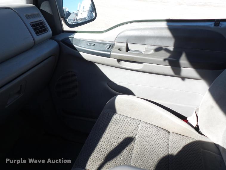 image for item L4699 2001 Ford F250 Super Duty SuperCab pickup truck