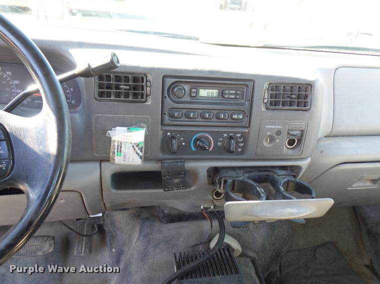 image for item L4699 2001 Ford F250 Super Duty SuperCab pickup truck