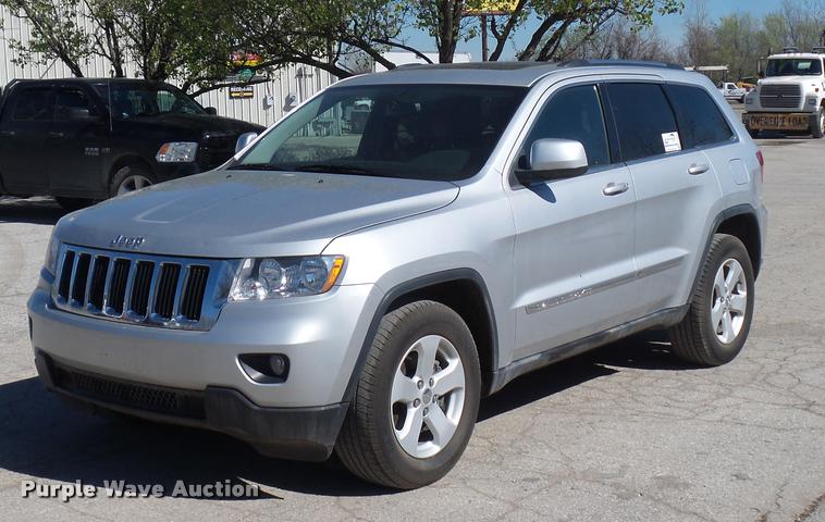 image for item L4711 2011 Jeep Grand Cherokee SUV