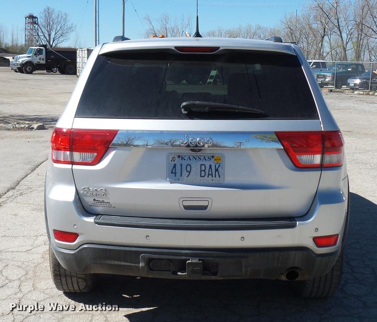image for item L4711 2011 Jeep Grand Cherokee SUV