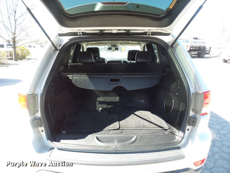 image for item L4711 2011 Jeep Grand Cherokee SUV