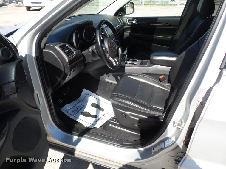 image for item L4711 2011 Jeep Grand Cherokee SUV