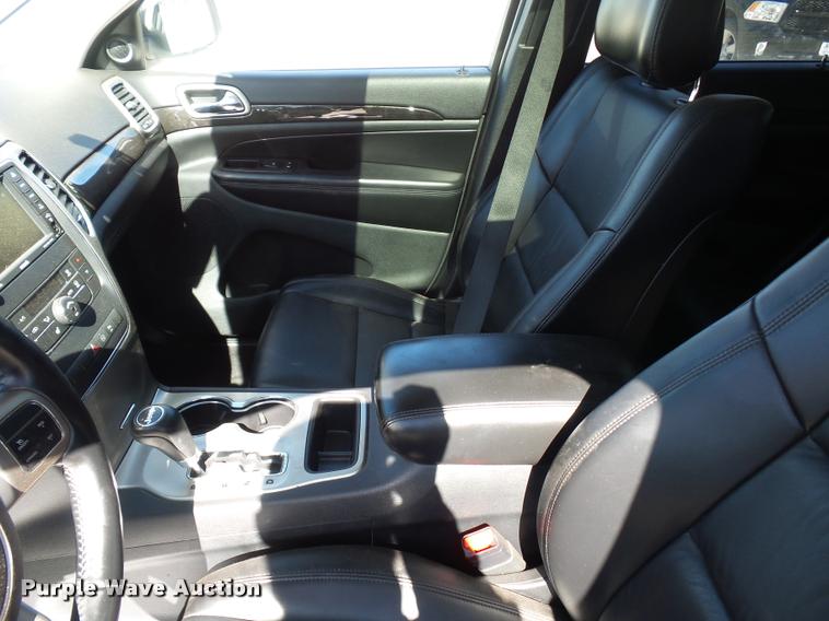 image for item L4711 2011 Jeep Grand Cherokee SUV