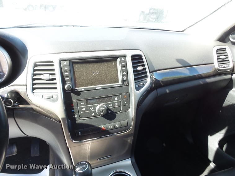 image for item L4711 2011 Jeep Grand Cherokee SUV