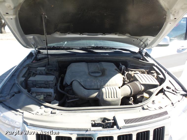 image for item L4711 2011 Jeep Grand Cherokee SUV