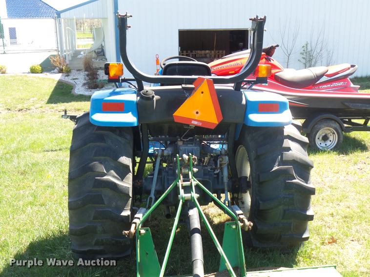 image for item L4713 New Holland TC40 MFWD tractor