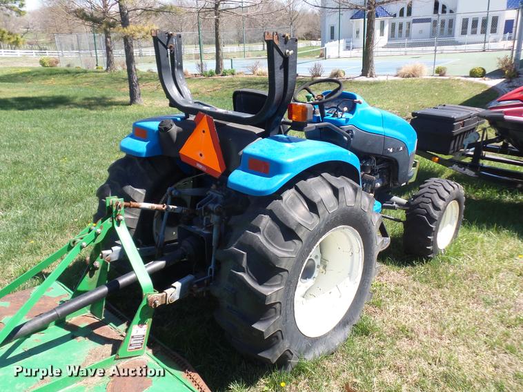 image for item L4713 New Holland TC40 MFWD tractor
