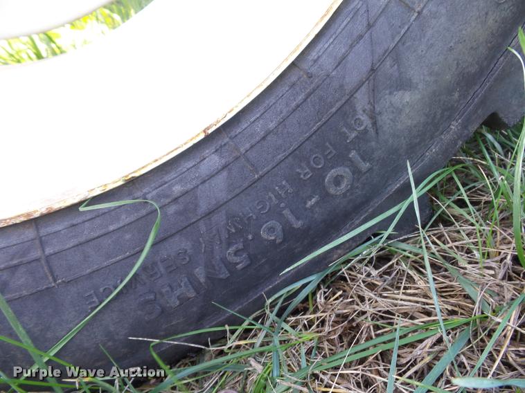 image for item L4713 New Holland TC40 MFWD tractor