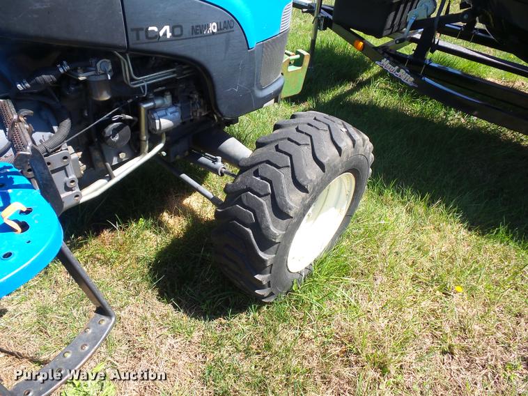 image for item L4713 New Holland TC40 MFWD tractor