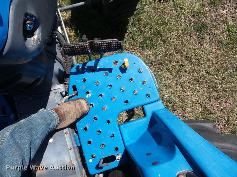 image for item L4713 New Holland TC40 MFWD tractor