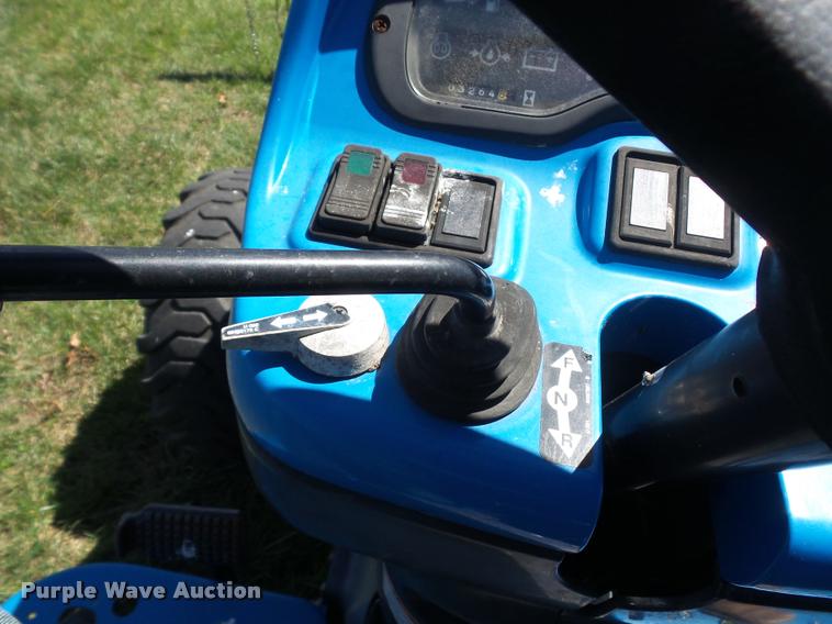 image for item L4713 New Holland TC40 MFWD tractor