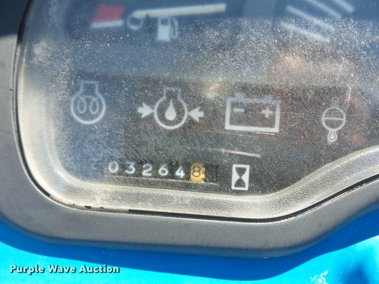 image for item L4713 New Holland TC40 MFWD tractor