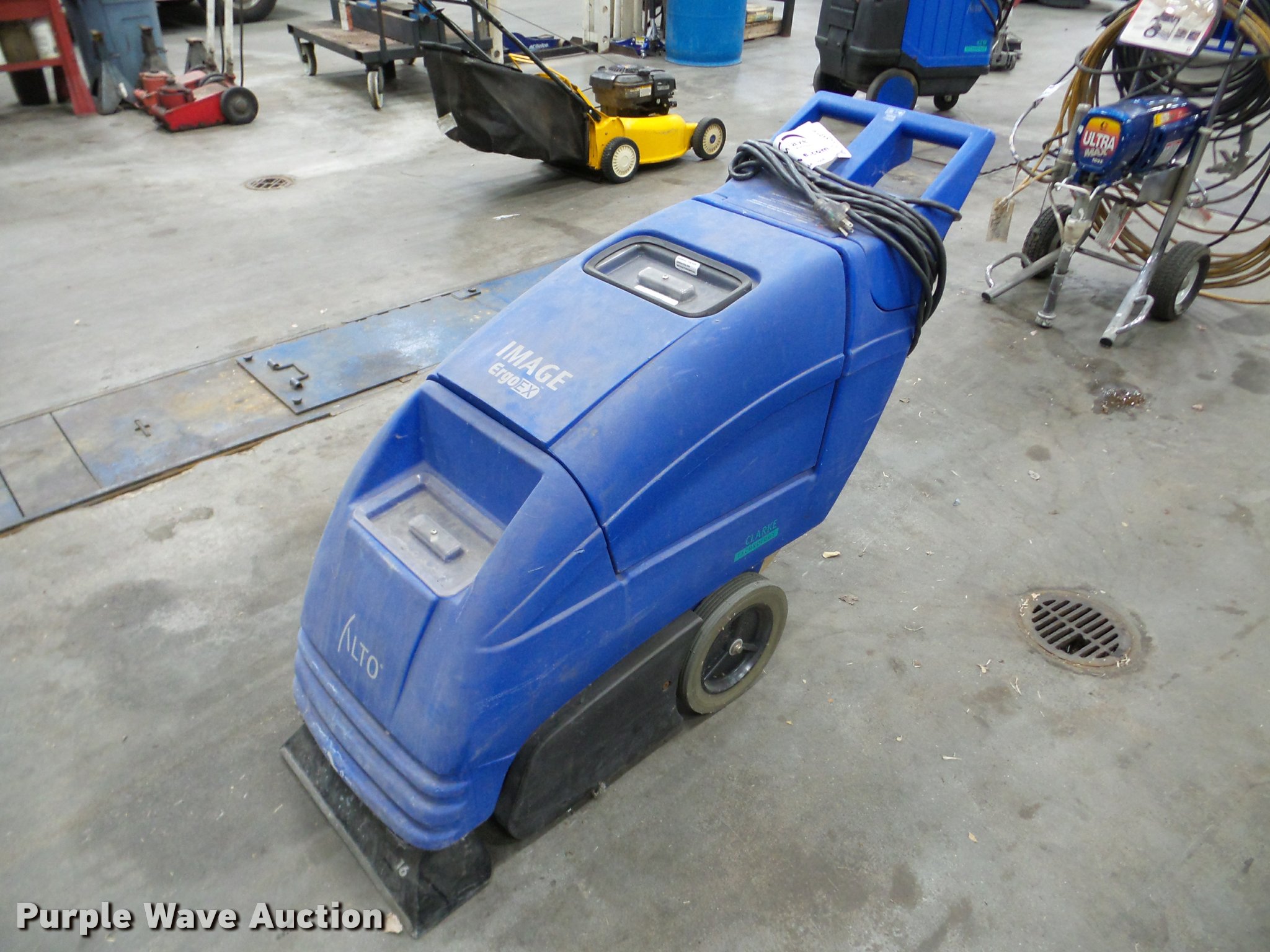 Alto Image Ergoex carpet cleaner in Topeka, KS Item DA1915 sold