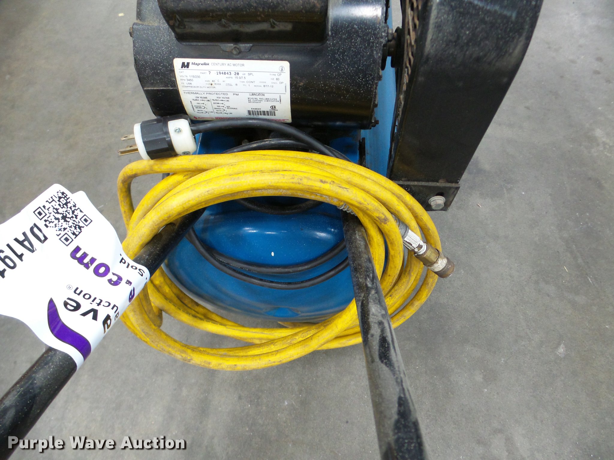 Puma PK5020 air compressor in Topeka, KS Item DA1918 sold Purple Wave