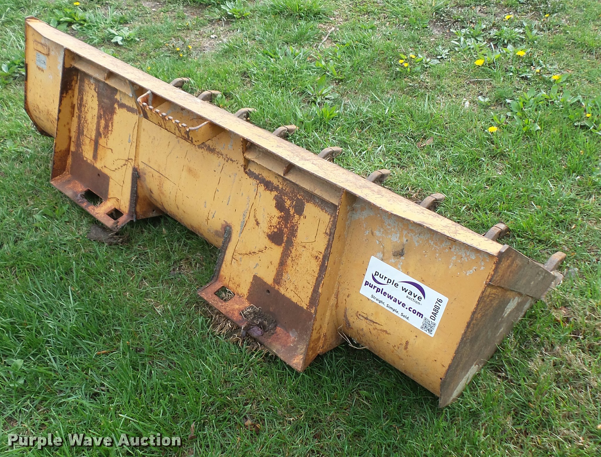 Case skid steer bucket in Mayetta, KS Item DA8076 sold Purple Wave