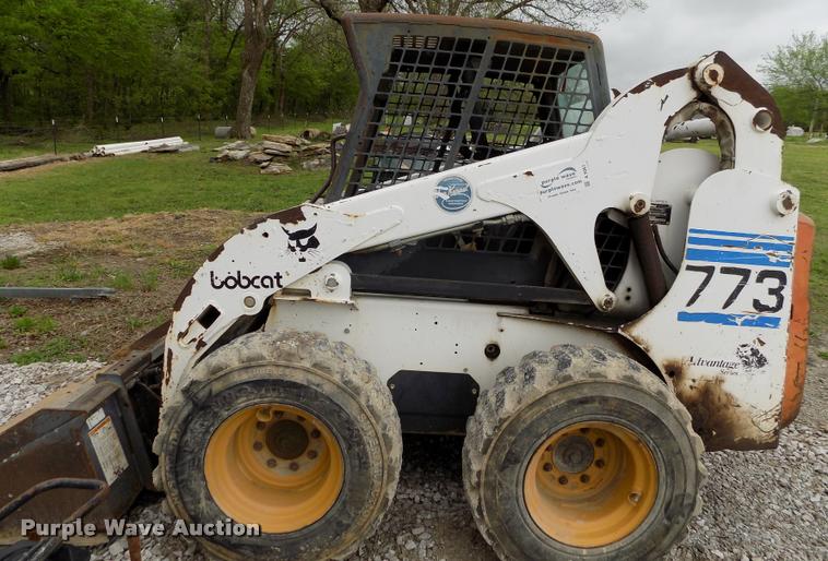 image for item A5061 2000 Bobcat 773 skid steer