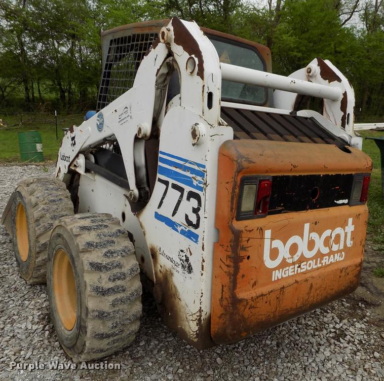 image for item A5061 2000 Bobcat 773 skid steer